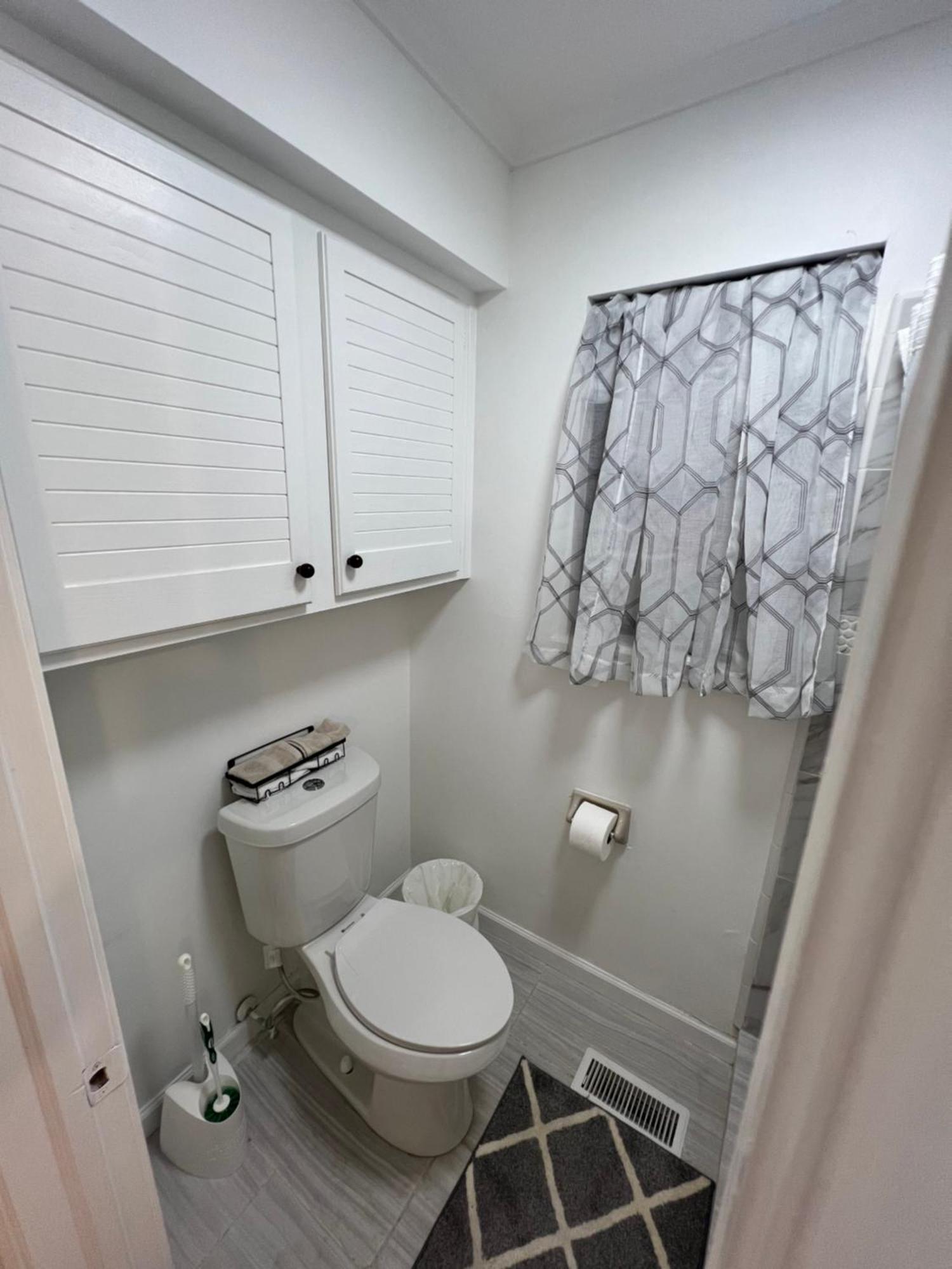 טולסה Cozy Private Suite 5 Min From Saint Francis Hospital And Woodland Hills Mall מראה חיצוני תמונה